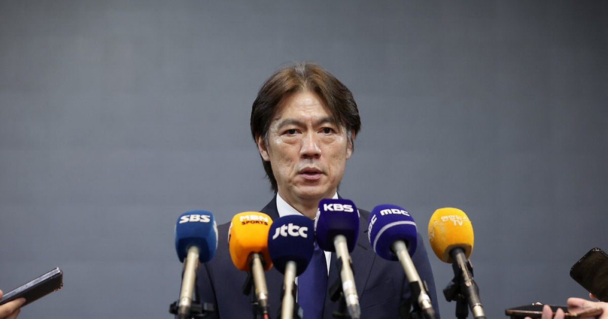 홍명보 “내년 5월 어떤 일 벌어질지 몰라”…대표팀 ‘문’ 아직 열려 있다