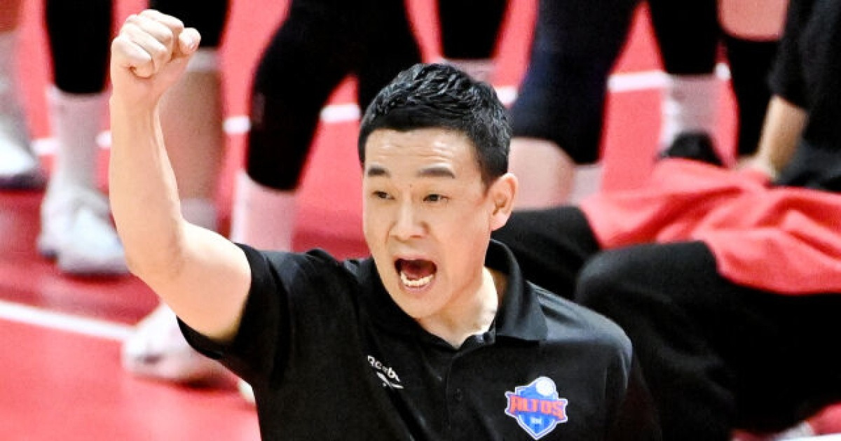 "선수들이 나도 같이 뛴다고 느낄 것"...대행이지만 정장 아닌 '트레이닝복' 입는 이유, IBK기업은행에 '버티는 힘' 생겼다 [MD화성]