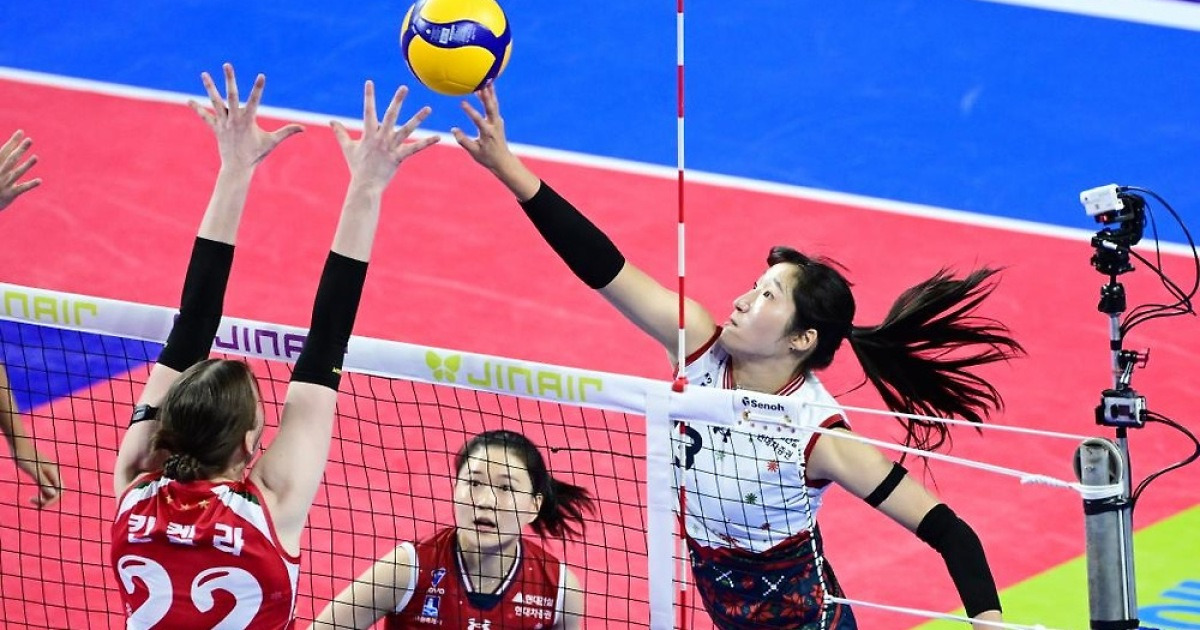 현대건설, IBK 꺾고 6연승…1위 도로공사 승점 1차 추격(종합)