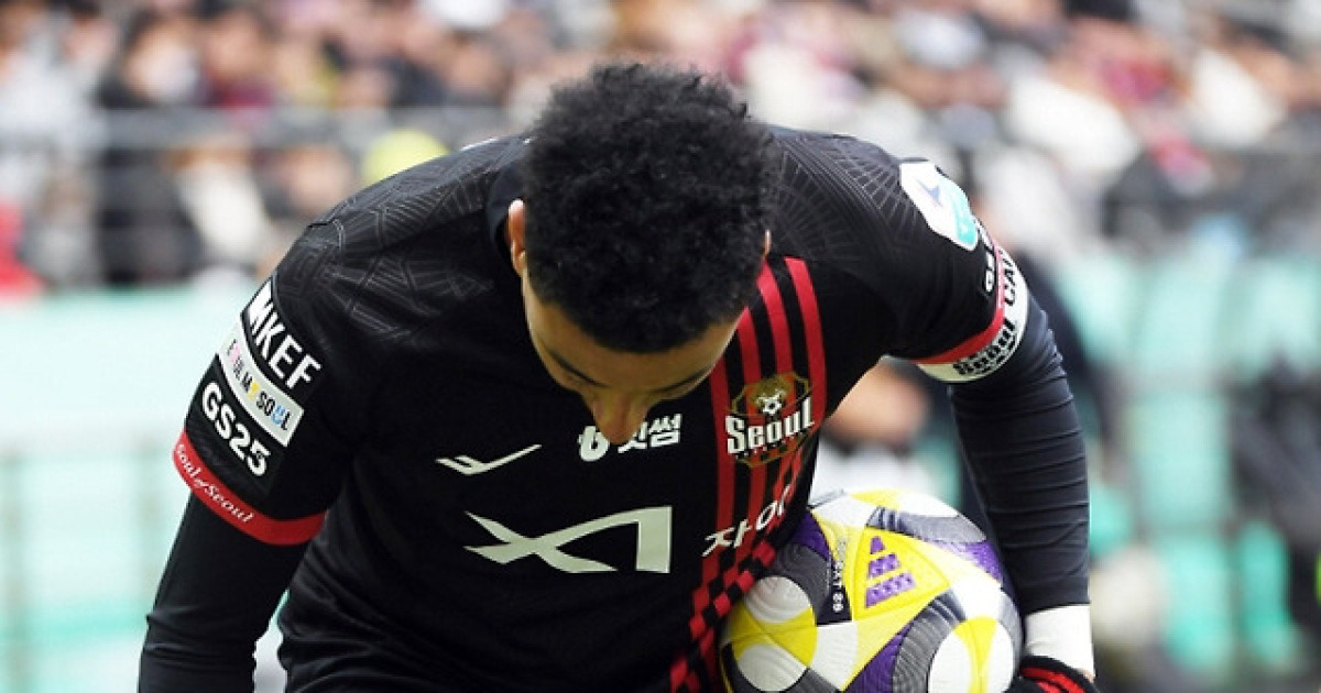 "한국은 경기장 잔디가 얼어요" 눈물의 작별 린가드, 또 K리그 열악한 인프라 비판…인생 첫 '버막' 英에 전파(가디언)