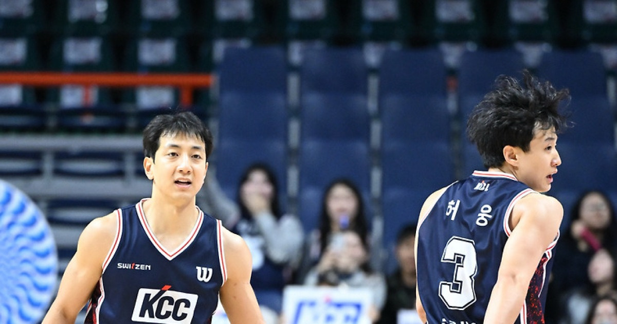 빅맨은 전멸했는데. KCC는 파죽 6연승. 허훈-숀롱 그래비티+강력 세컨드 유닛. 슈퍼팀 토대가 완벽해졌다