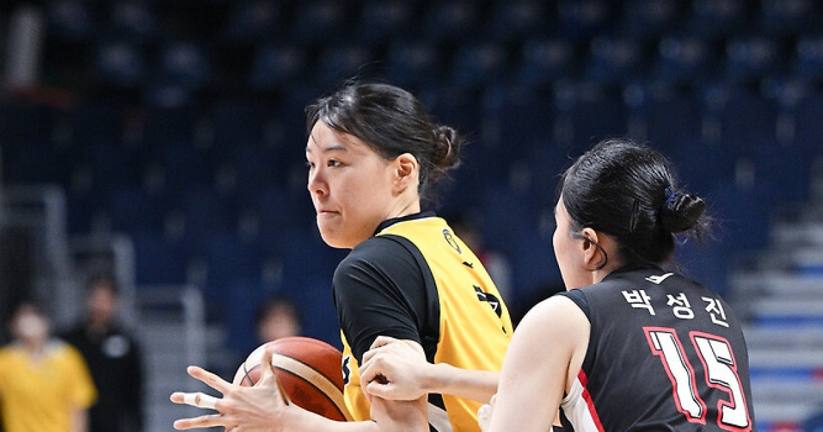 ‘비대칭 전력의 진가’ 뽐낸 박지수 “체력 올라오면 더 잘할 것 같다”