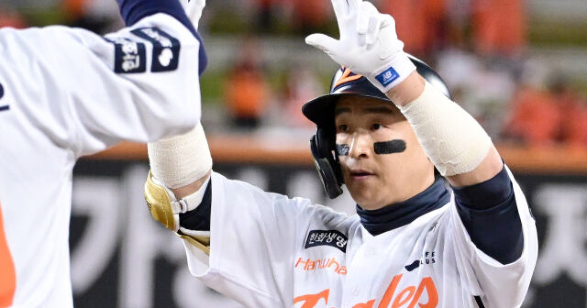 노시환 비FA 다년계약 올인한 한화, 손아섭·김범수 미아 탈출 늦어진다…냉정한 현주소, 아무도 안 데려간다