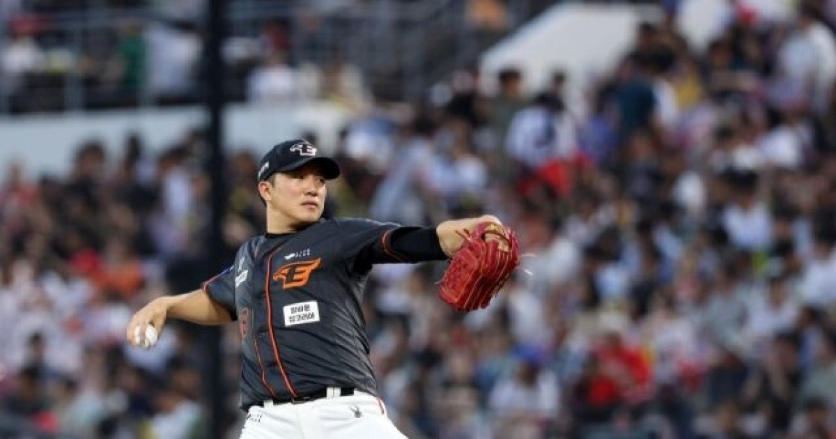 [오피셜] '벌써 6번째 팀' 장시환 현역 연장 성공→LG 입단... 전 삼성 포수 김민수도 영입 "선수층 강화에 도움 될 것"