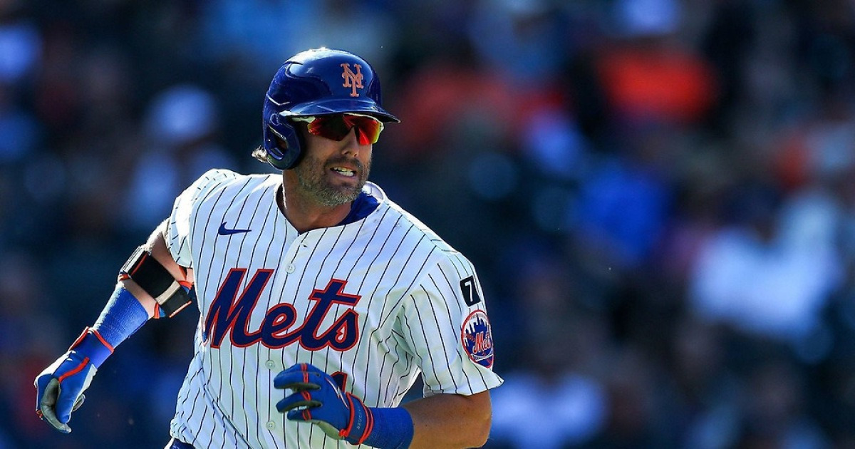 '타격왕 출신' 맥닐, 트레이드로 메츠 떠나 애슬레틱스행