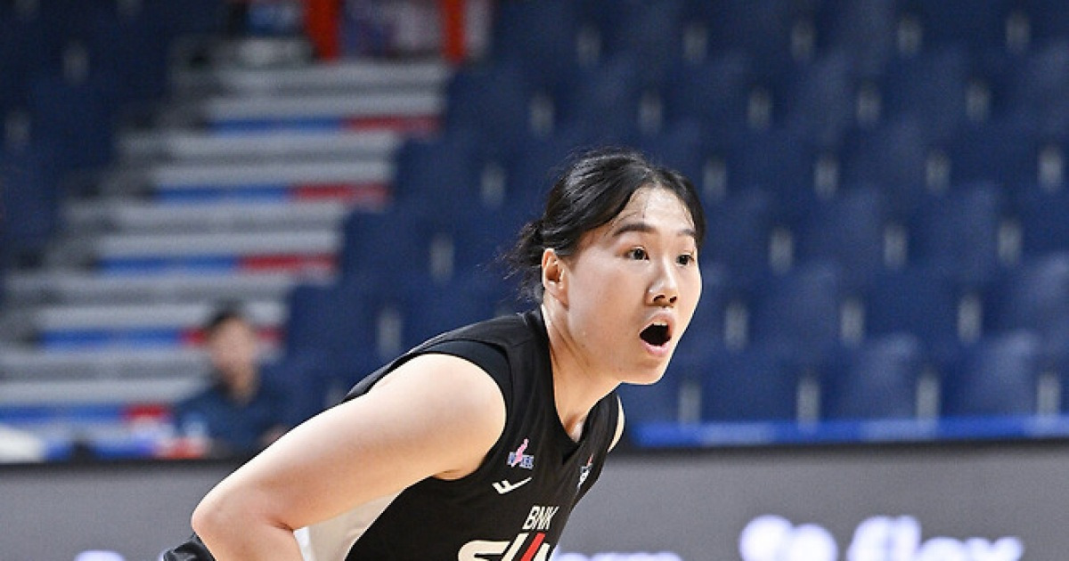 박성진의 박지수 상대 득점, BNK 벤치 환호 터진 순간