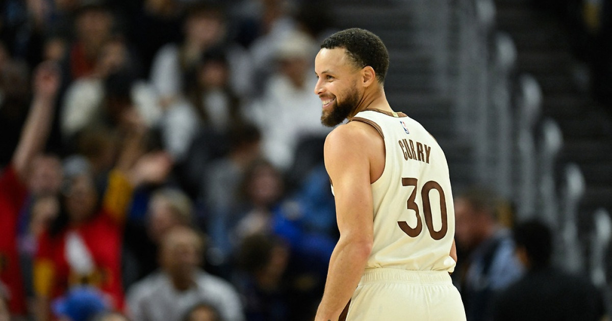 ‘커리 26점’ 살아나는 GSW, 올랜도에 23점차 완승···2연승+5할 승률 복귀