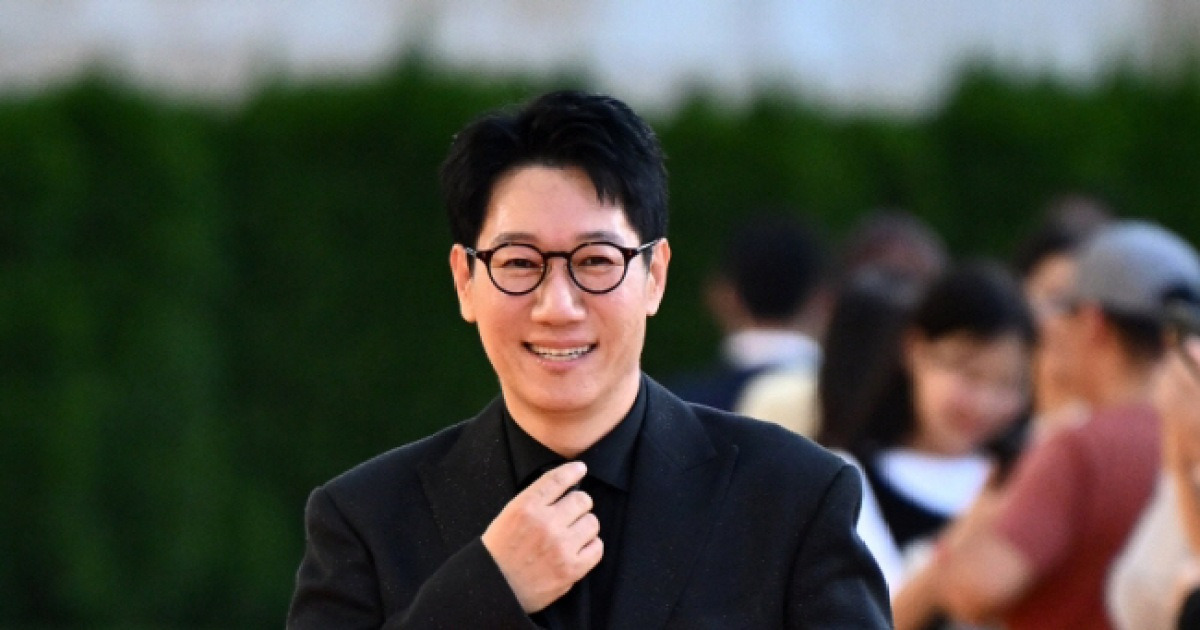 “대상 기쁨 뒤 슬픈 비보”…지석진, 모친상에 연예계 애도 물결