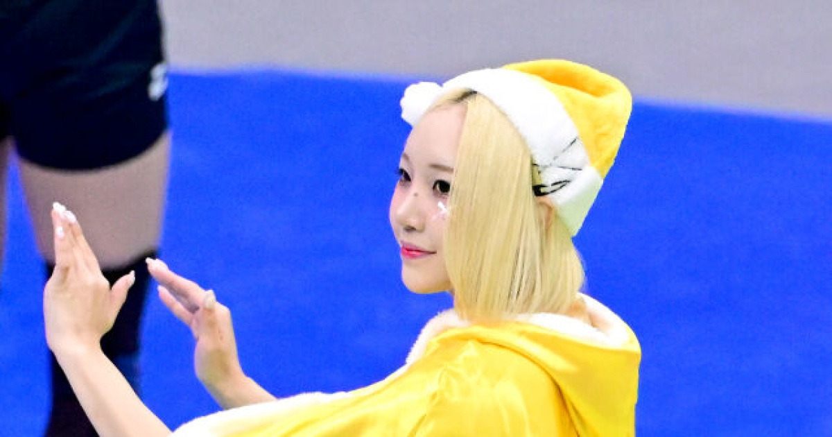 '노란 비타민 산타걸', 산타걸이 빨간색이라는 편견은 버려 [치얼UP영상]