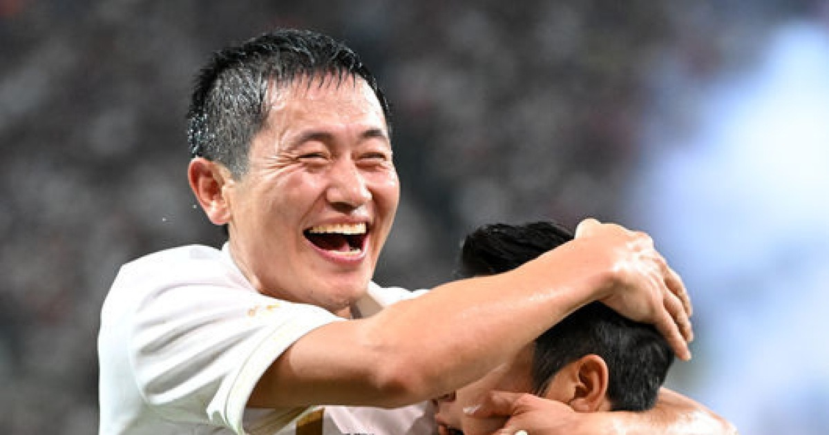 아무도 부르지 않더라' 이영표의 고백…월드컵 4강에도 유럽 오퍼 ‘0’, 히딩크 전화가 바꾼 운명