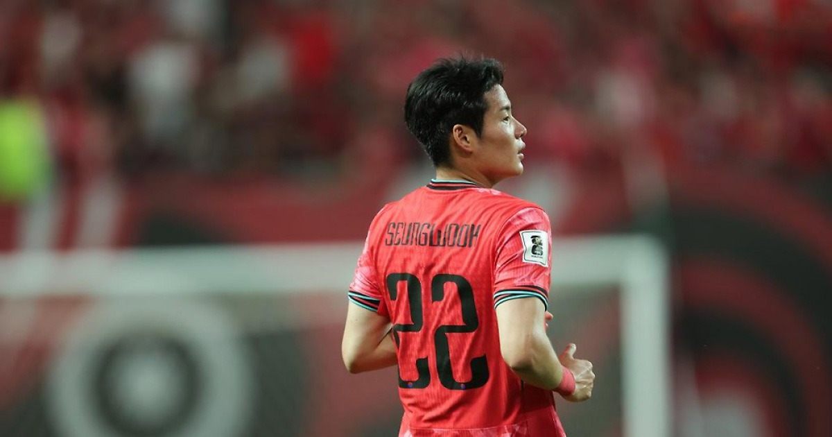 "한국 국대가 J리그 왔다" 日 팬들, 시미즈 입단 박승욱 '두 팔 벌려' 환영 "우리의 철기둥이 되어줘"