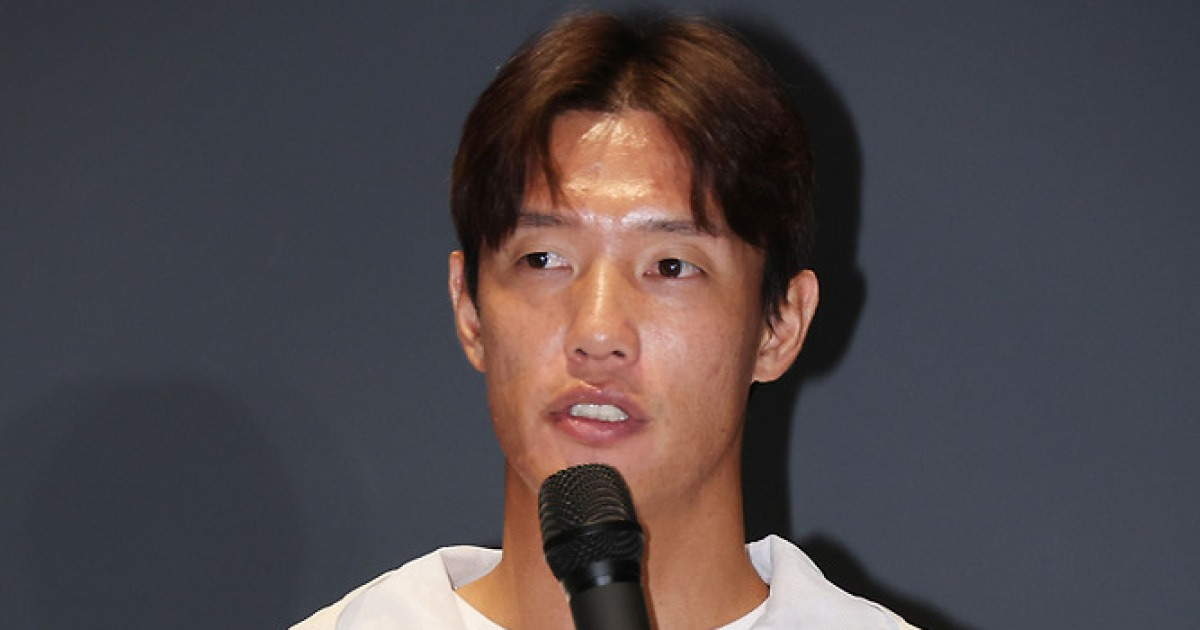 [단독]전북 ‘레전드’ 홍정호, 충격의 수원 삼성행…가치 인정한 이정효 감독 ‘전화 찬스’로 전격 성사