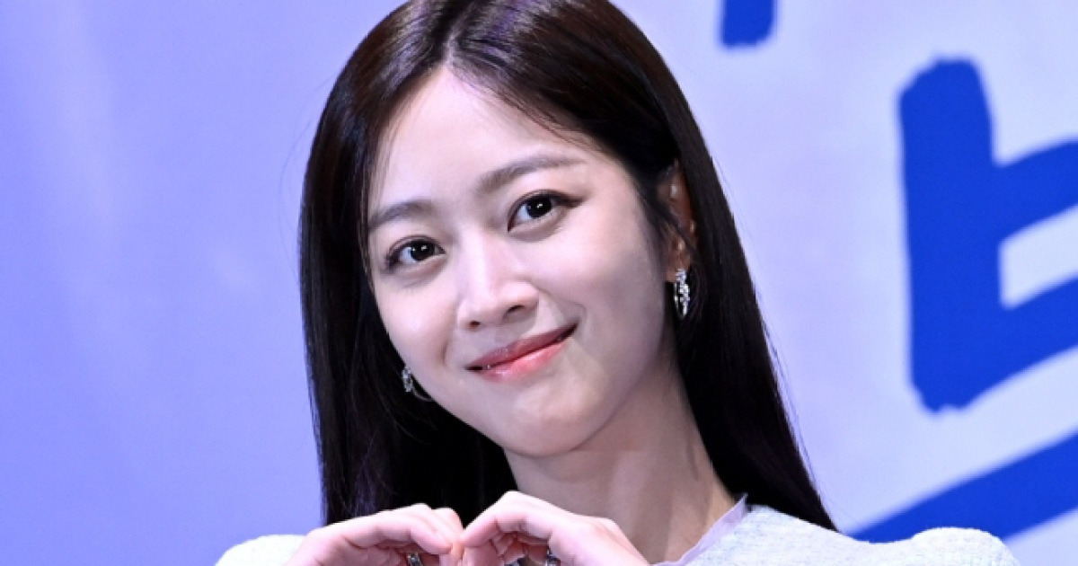 [단독] 조보아, 이준호에 힘 보탠다..'캐셔로' 초능력자 특별출연 예고