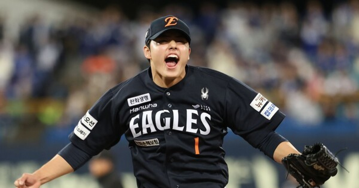 소신 발언! "문동주, 韓 최고 투수인데 무브먼트가 없다...'대성불패' 구대성, '한화 후배' 향한 애정어린 충고 날렸다