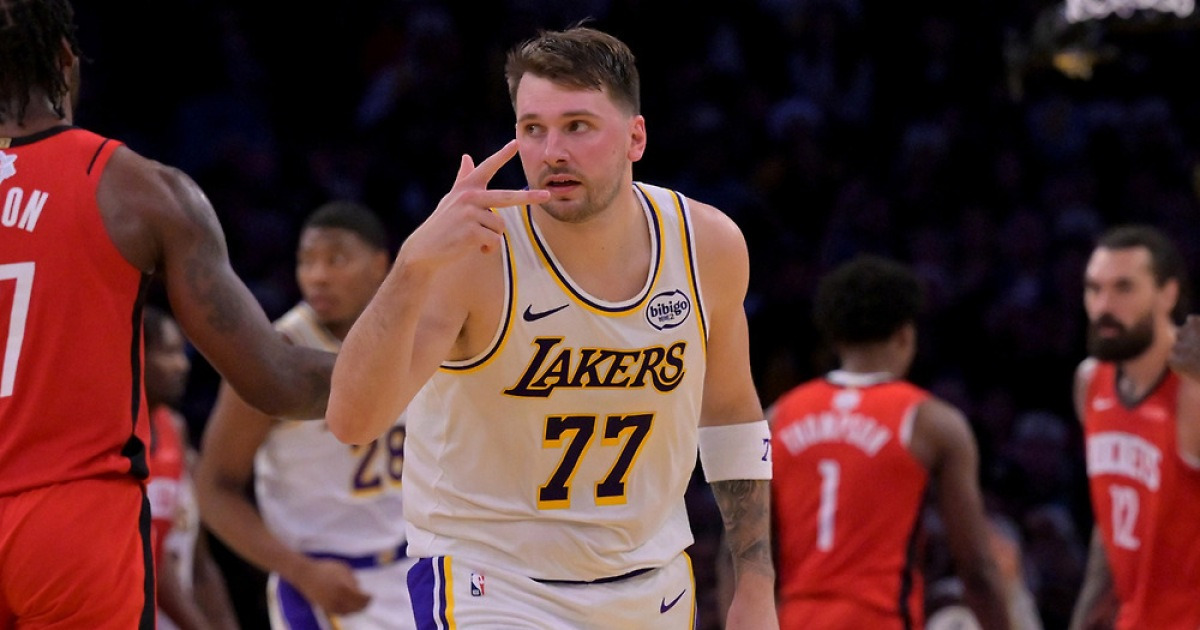 돌아온 돈치치, ‘25점’ 무난한 복귀전, 그래도 소용 없었다···레이커스, 휴스턴에 23점차 대패, ‘3연패 수렁’, 리브스 또 부상 이탈