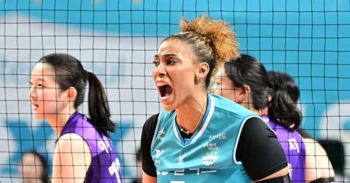 실바 45득점 대폭발! GS칼텍스, 풀세트 혈투 승리…흥국생명 4연승 도전 막았다