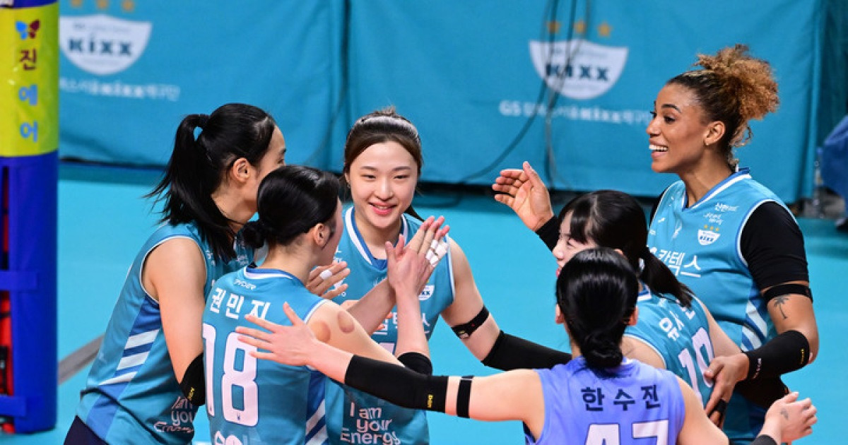 '실바 45점 폭격' GS칼텍스, 풀세트 접전 끝 흥국생명 제압...한전은 현대캐피탈 꺾고 3위 추격