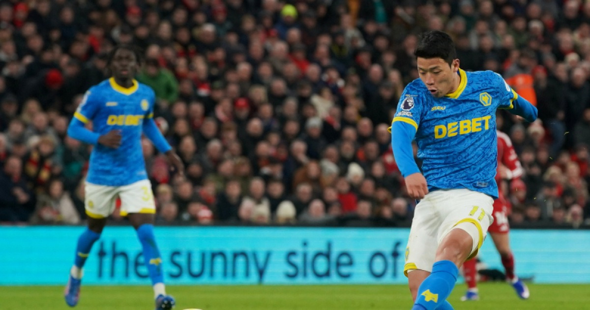 ‘EPL 역사상 최악의 팀’ 울버햄프턴, 개막 18경기 연속 무승…황희찬도 침묵