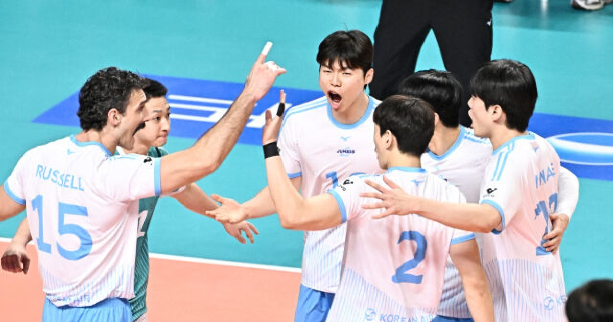 '으악' 임재영마저 부상... 대한항공 승리에도 활짝 웃지 못했다, 러셀 25득점 활약... 우리카드 4연패 [MD장충]