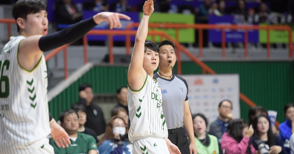 [농구영신 현장분석] 알바노, 이용우, 엘런슨 농구영신 축포 터졌다! DB 99대82 KCC 완벽제압. 고군분투 허 훈도 송교창 최준용 부상 공백을 메울 수 없었다.
