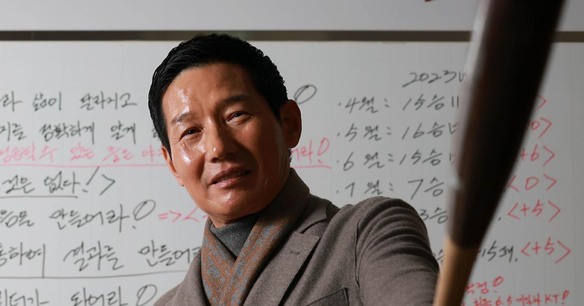 꼴찌 선수서 최고 감독 오른 ‘염갈량’… “두번 쓰러진후 ‘겸손’ 배워”