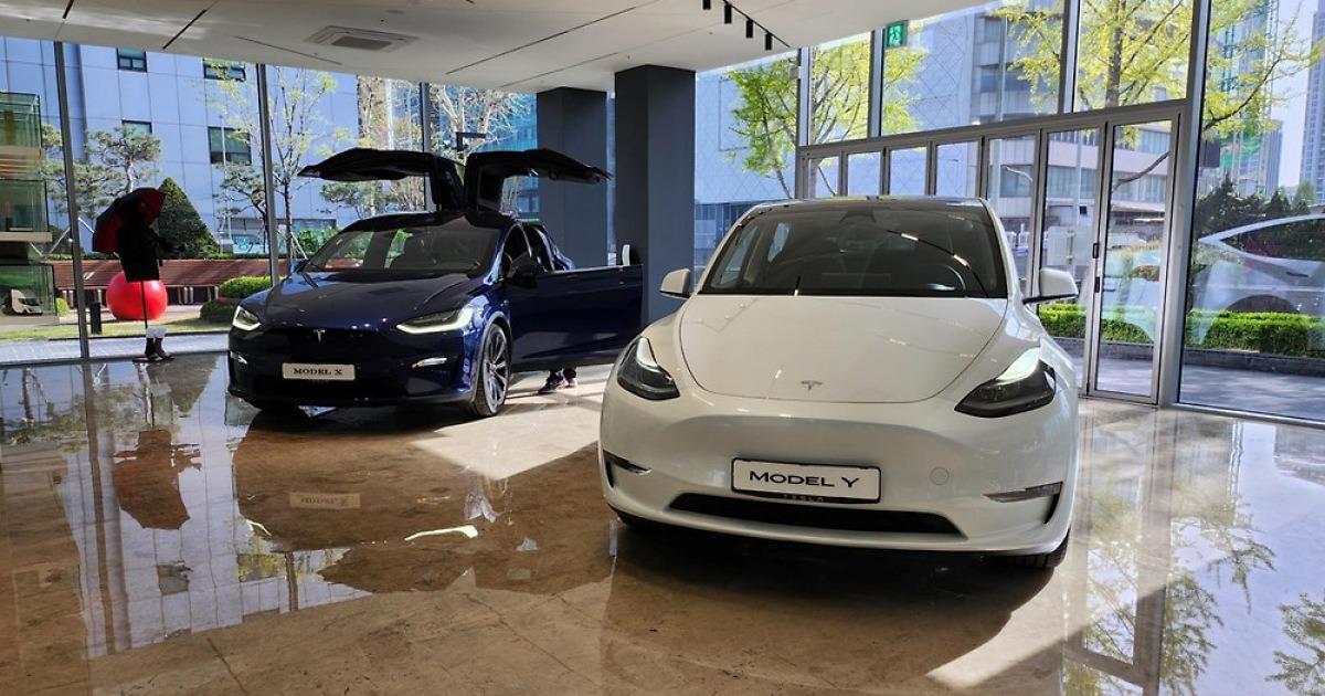 Tesla slashes car prices in Korea by as much as $6,500 ahead of new year