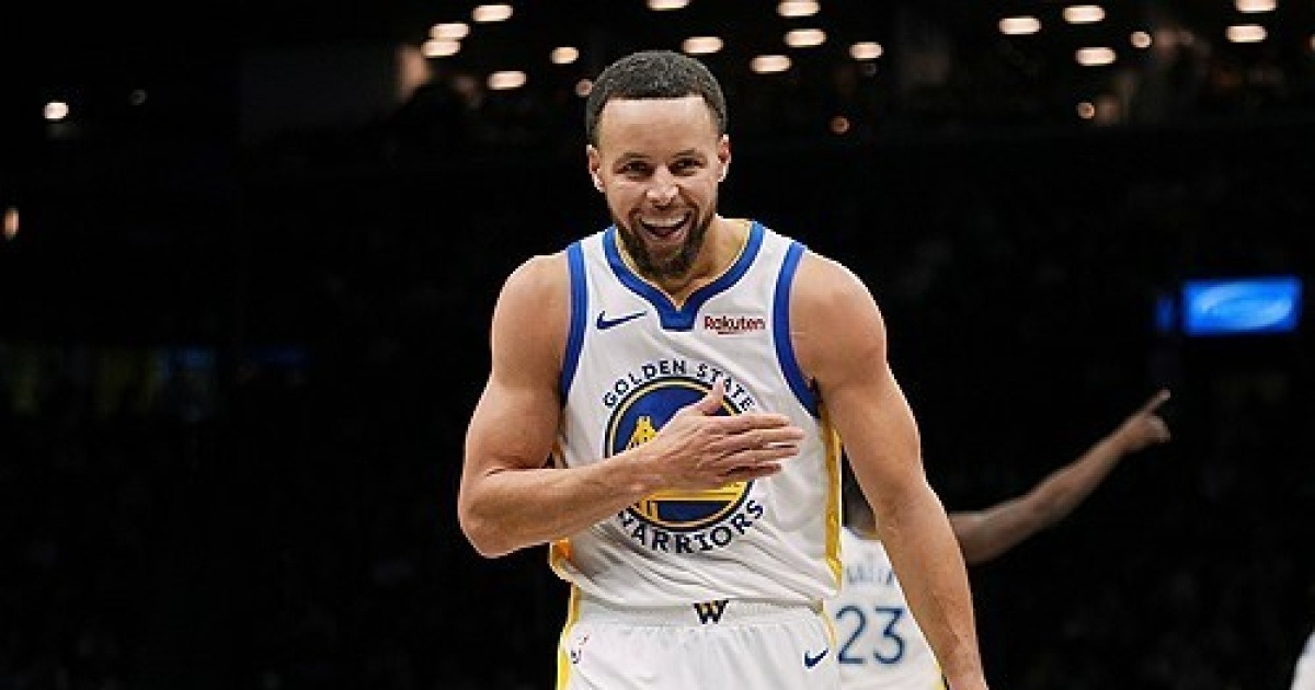 '커리 26점 맹활약' GSW, 샬럿 꺾고 최근 6경기 5승 완벽한 상승세!