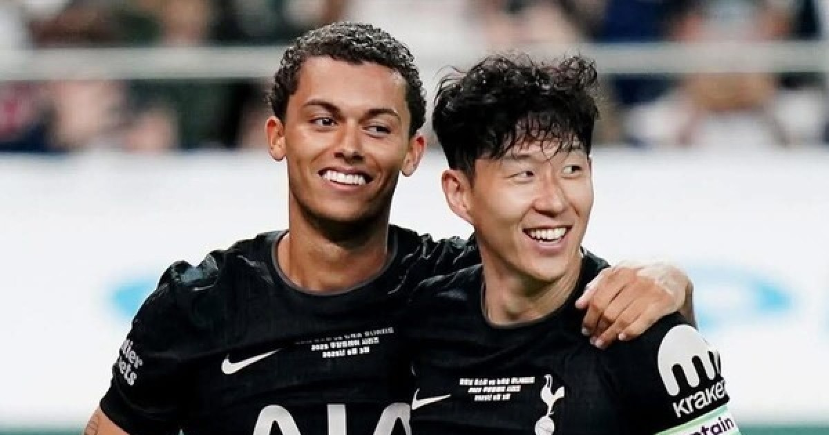 英 BBC '비피셜'...서울서 '펑펑' 울던 SON 바라기, 손흥민 떠나자 16G 2골 추락→결국 토트넘과 결별 "682억, 구단간 이적 합의"