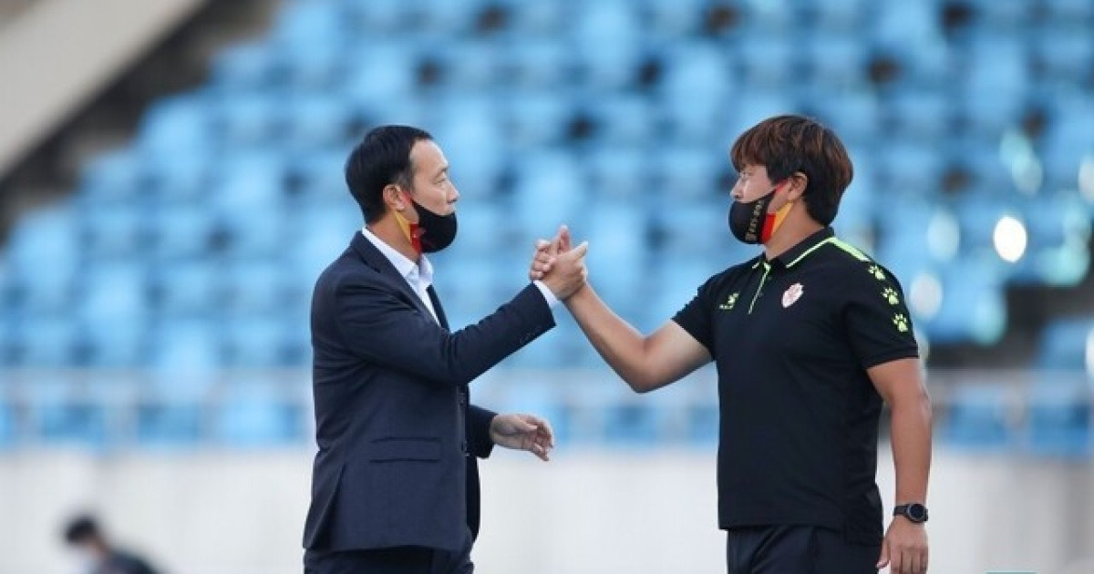 [오피셜] '박진섭호' 2부 천안시티, '국대 DF 출신' 유경렬 품었다... 2026시즌 코치진 구성 완료