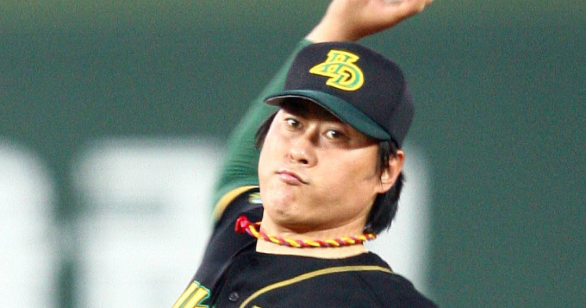 류현진 '4관왕' 저지… '현대 왕조' 전천후 투수 전준호 별세, 향년 51세