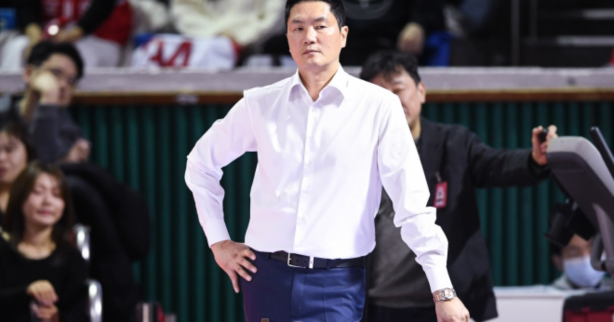 “감독이 말만 하면 인상 쓰냐?”…‘극대노’ 전희철 왜