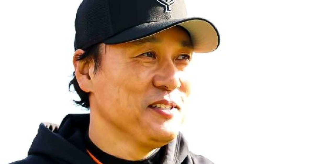 요미우리 감독 “내가 이승엽 코치 영입 요청…선수들에게 많은 것 전해주길”