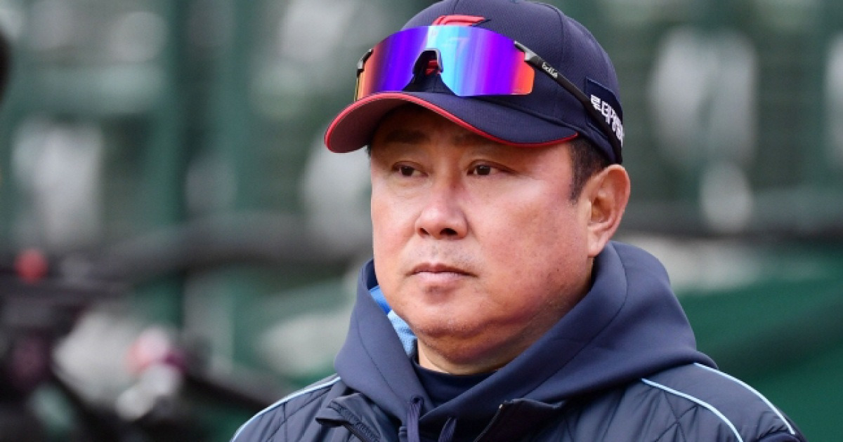7연속 KS 명장 모셔놓고 3년간 외부FA 선물 없다니... 이렇게 불운한 감독이 5강 기적 쓰면 '명장 X 명장'