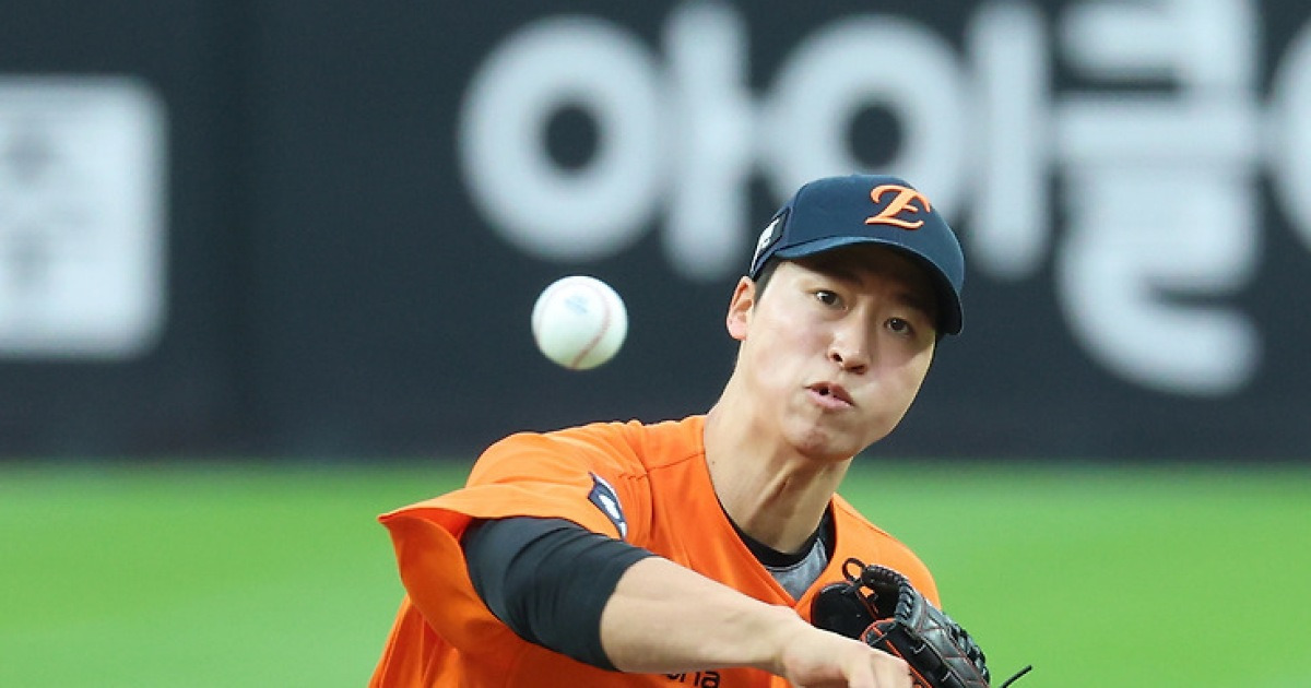 한화, 선발 네 자리는 사실상 확정…2026년 엄상백 보직은 어디일까