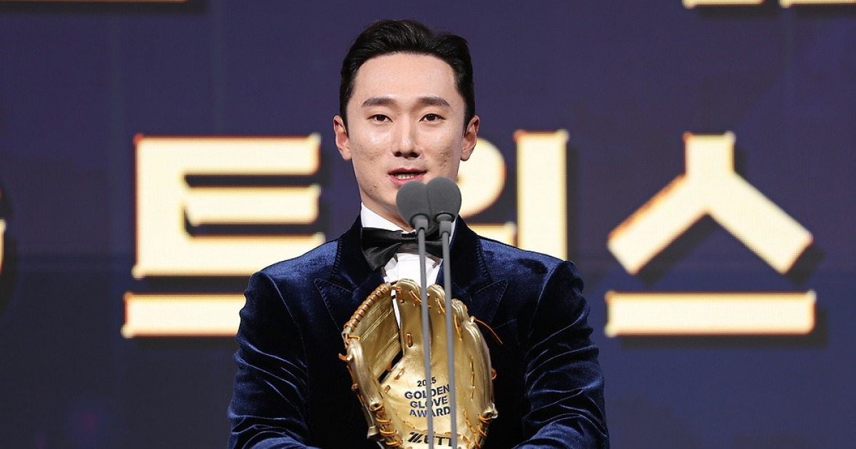 LG의 전성기는 아직이다, 신민재 빼고···사령탑이 ‘GG 2루수’ 특별 관리하는 이유