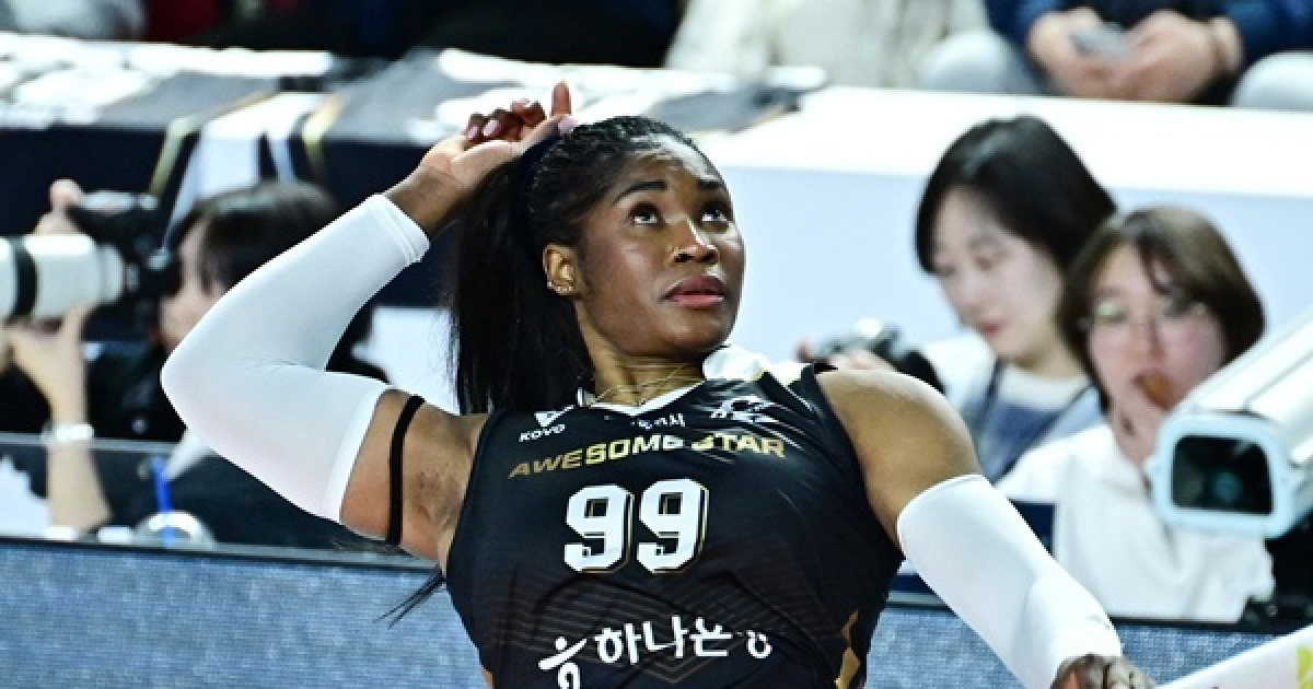 '모마 23점 맹활약' 한국도로공사, GS칼텍스 3-0 완파…홈 전승 행진