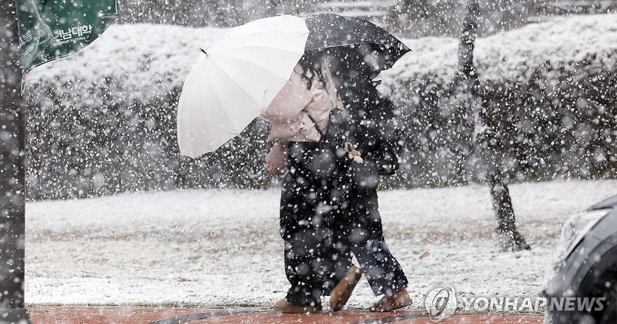 주말 전국 눈보라 및 강풍 관련 보도 이미지