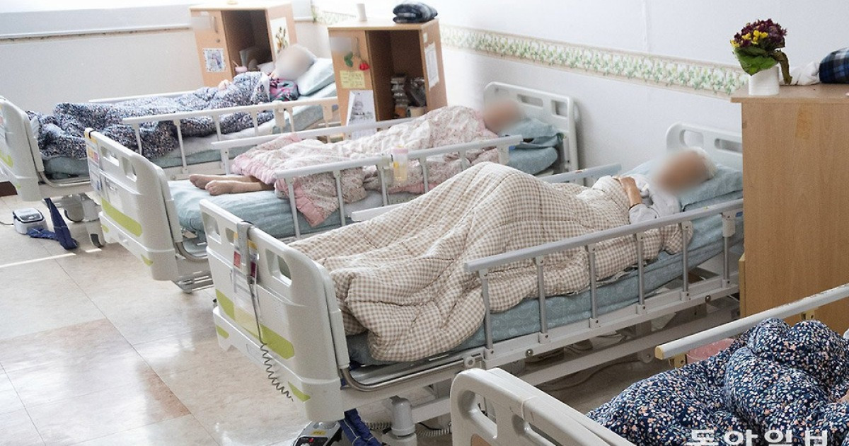介護病院の医師数はこの5年間で1,330人減少…東洋医学の医師は94人増加。