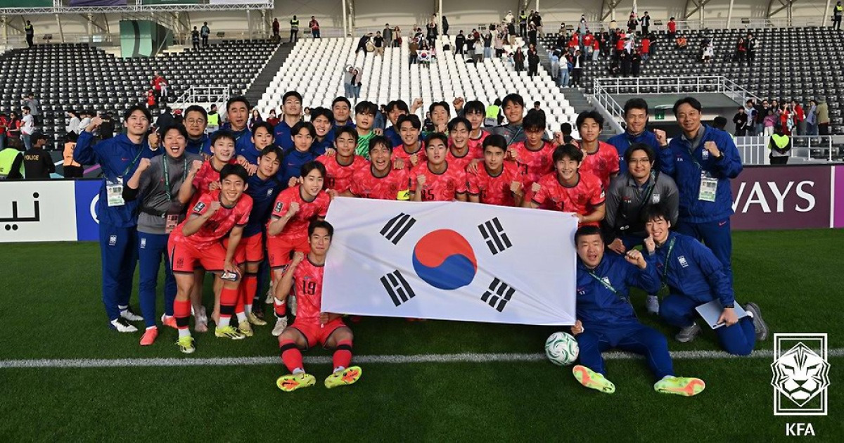 '레바논에 진땀승' 한국, 우즈벡 제치고 U23 아시안컵 1위 도약... 최종전 비겨도 8강