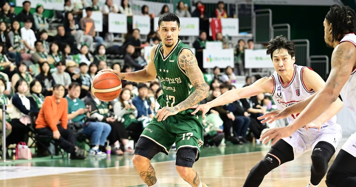 알바노 4경기 연속 두 자릿수 어시스트…DB, 7연승으로 2위 도약(종합)