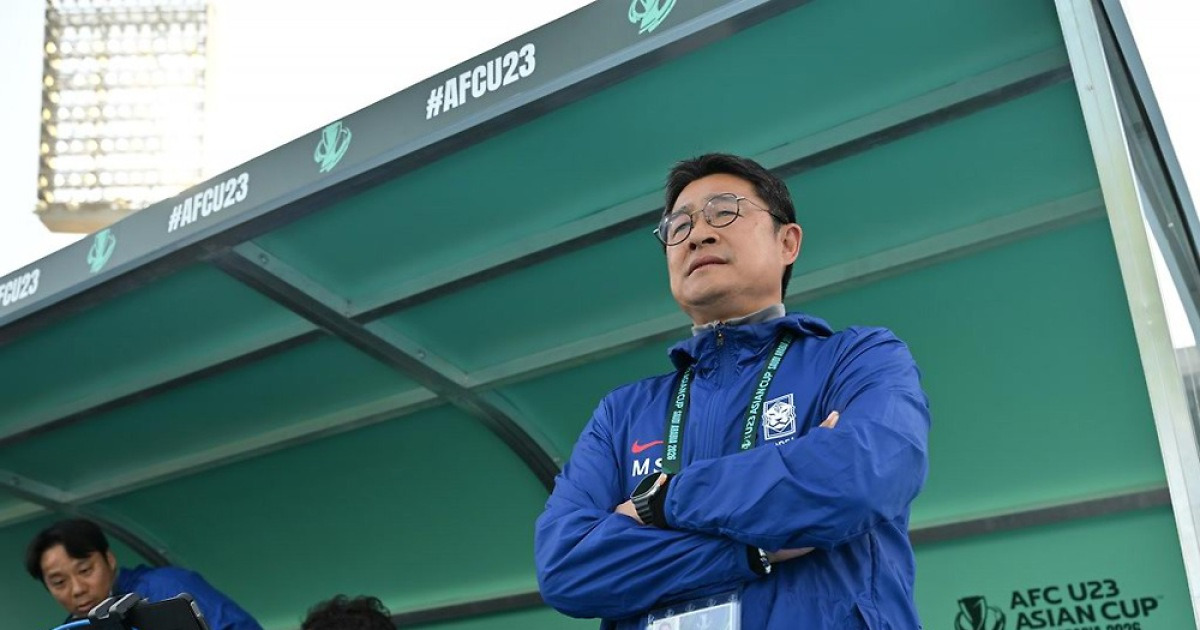한국 축구 대망신…'2살 어린' 우즈베크 U-21에 0-2→8강 올라도 참사 (후반 30분)