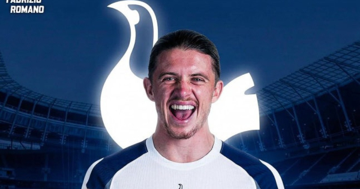 '뺏기기만 했던 동네북이 하이재킹이라니' 토트넘, 英 국대 MF 영입 임박...HERE WE GO+BBC피셜 '685억원에 합의+합류 결정'