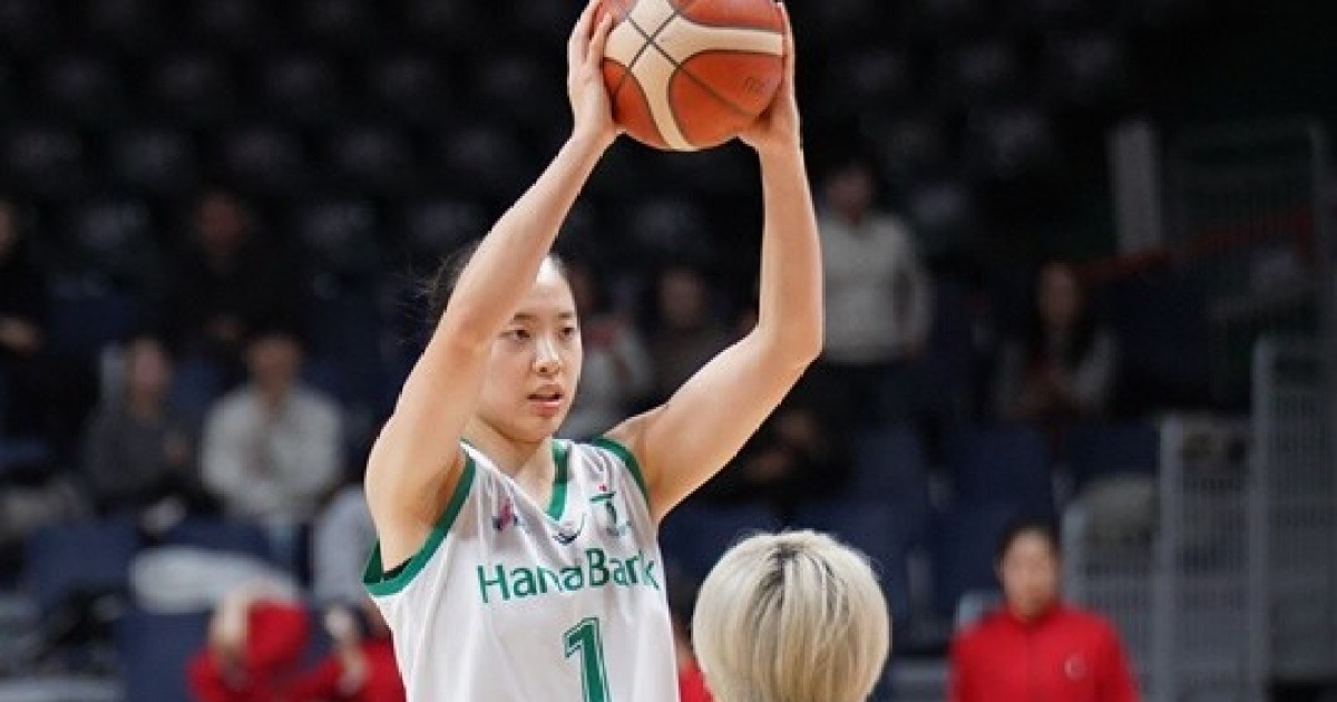 [BK 리뷰] ‘박소희 결승 3점’ 하나은행, BNK에 재역전승 … ‘시즌 두 번째 5연승’+‘부산 원정 4연패 탈출’