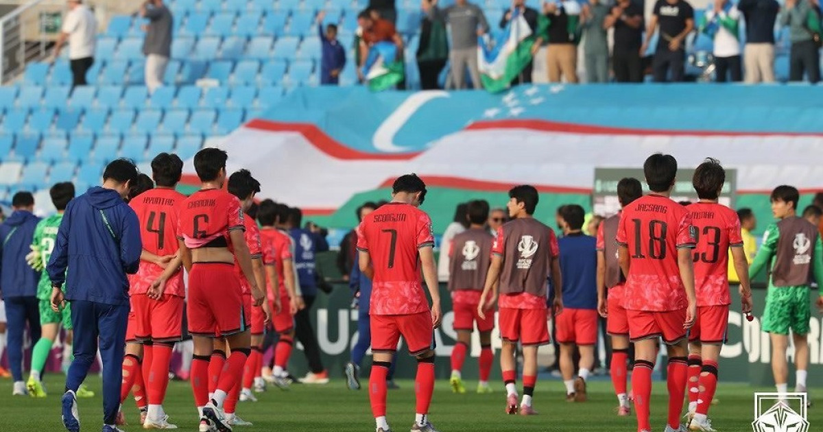 한국 U-23, 우즈벡전 졸전 끝에 0-2 완패…레바논 덕에 간신히 8강행