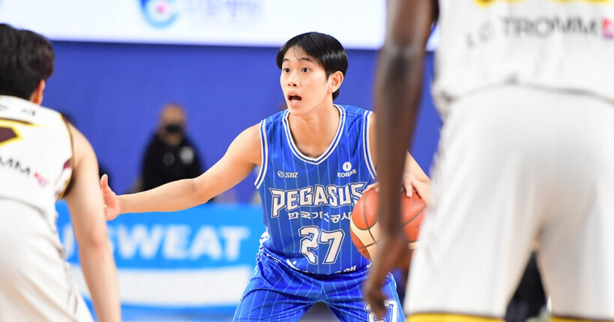 [웜업터뷰] 소년이 어른이 되어