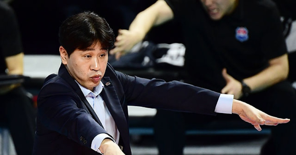 ‘승패패패’ 흔들렸던 선두 도로공사의 뼈아픈 역전패…김종민 감독 “서로 미루는 모습, 쉽게 분위기 넘겨줬다” [MK현장]