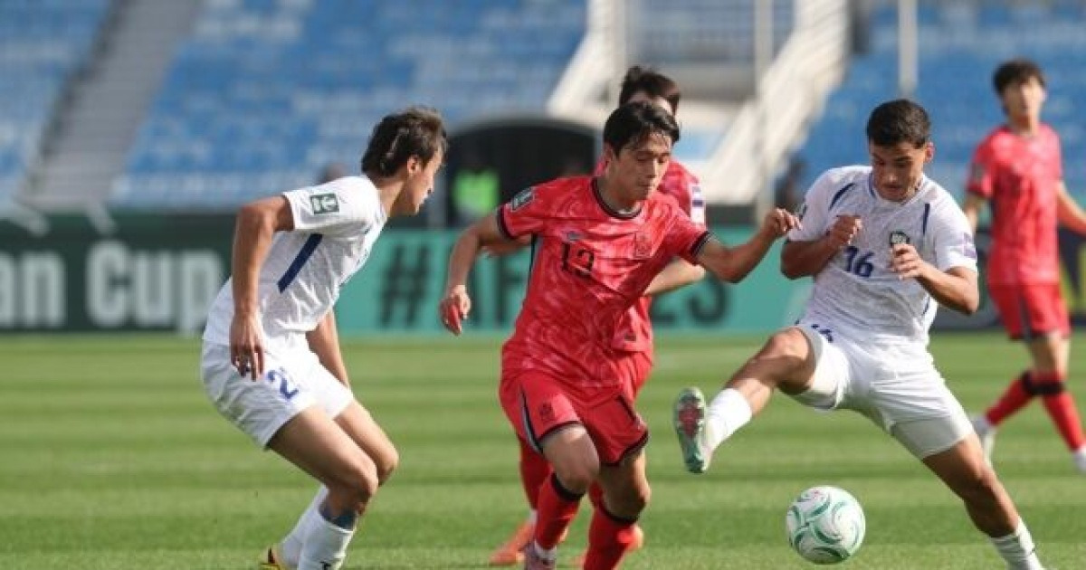 "U-23팀에서 없어야 할 문제 노출, 최근 몇 년 사이 최악의 경기"…우즈베키스탄전 완패에 이영표 분노