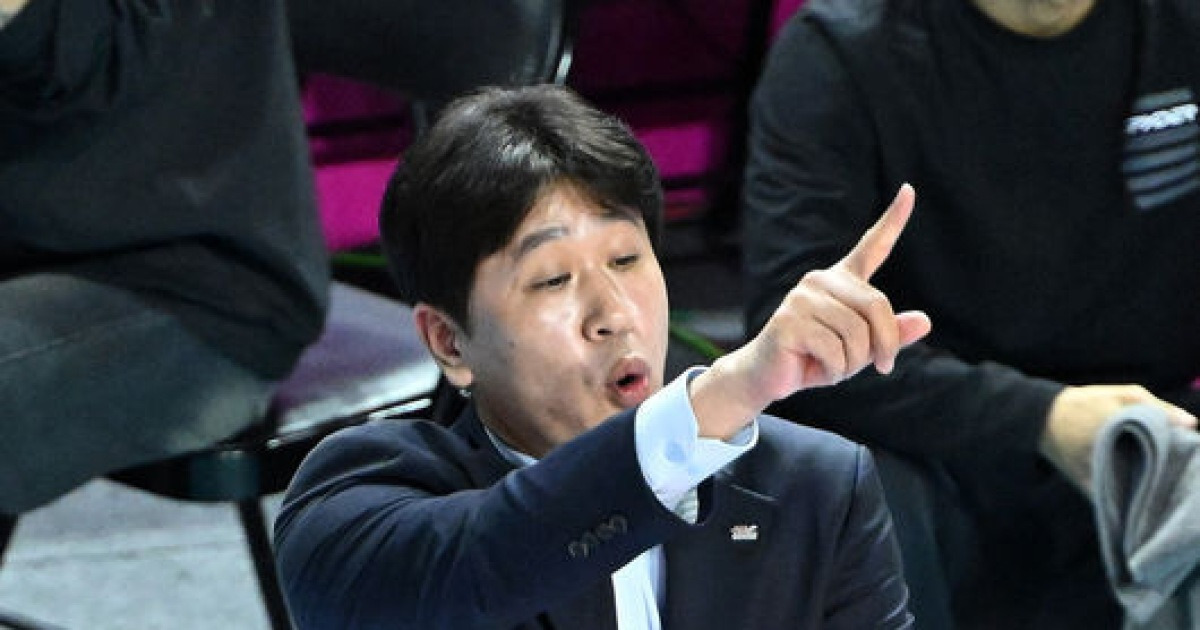 압도적 1위인데, 흥국생명 돌풍에 일격…사령탑 한숨 “강서브 오자 서로 미루는 모습, 분위기 넘겨줬다” [오!쎈 인천]