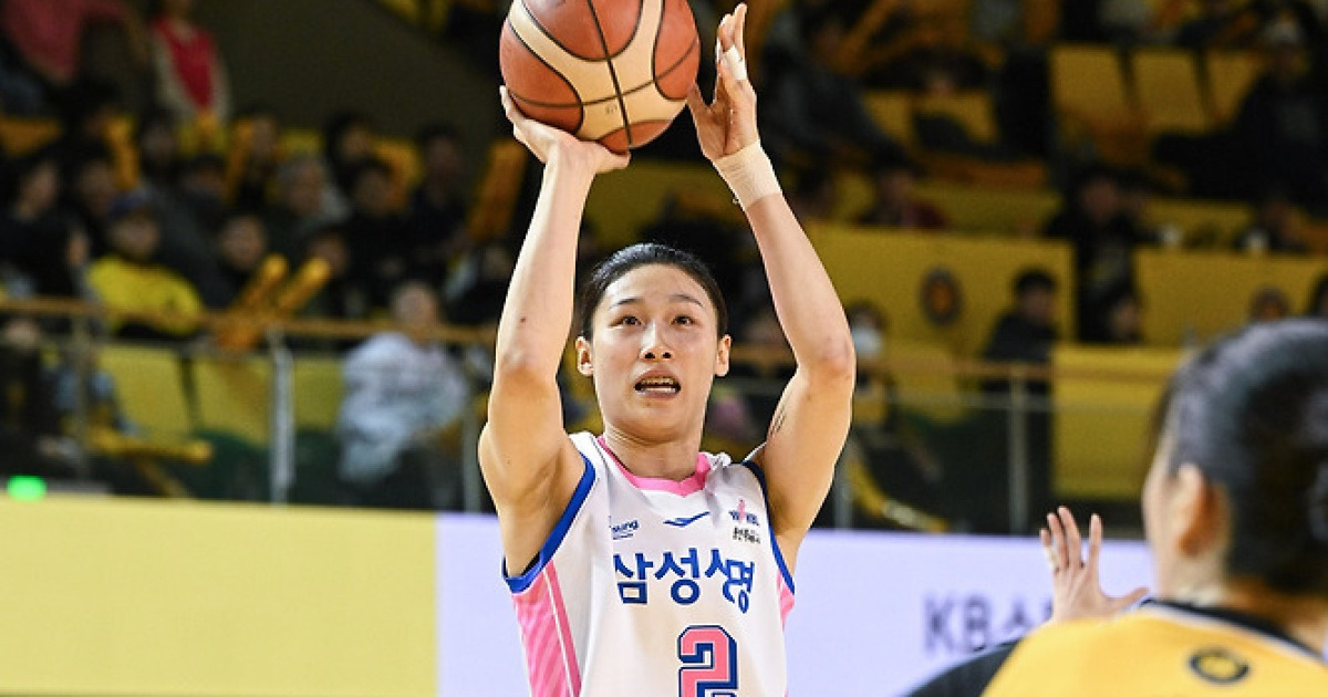 여자농구 삼성생명, KB스타즈 꺾고 3연패 탈출…통산 500승