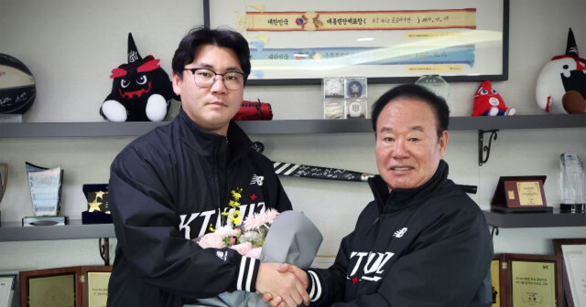 [공식발표] 드디어 도장 찍었다! 장성우, 출국 하루 전 극적 계약 타결→2년 최대 16억원…KT와 함께 할 수 있어 기뻐
